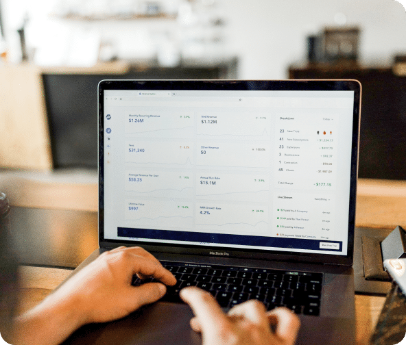 Computer with data reporting representing analytic data