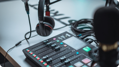 Podcast sound mixing devices and headphones